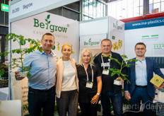 The team of Begrow, supplier of rockwool substrates. Dmytro Takyahama, Olga Yakymakha, Dmytro Takyahama.