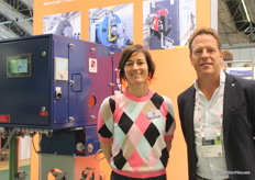 Hilde Kleerekoper and Gert-Jan Zantingh of Zantingh next to the trade show setup with the new LMV6 from Siemens.