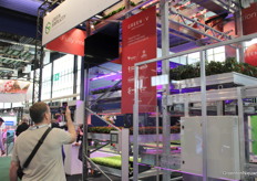 More and more companies are coming under the wings of Green V, including Green Simplicity. This trade fair visitor filmed the moving demo setup.