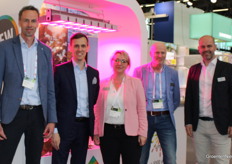 Sorry Vera Bouklakova, not the best photo we only saw after the fair, but a unique photo because how often did you get a photo with Cees-Jan van den Dool at a fair? Team Hortilux presented Hortilux NxtLED.